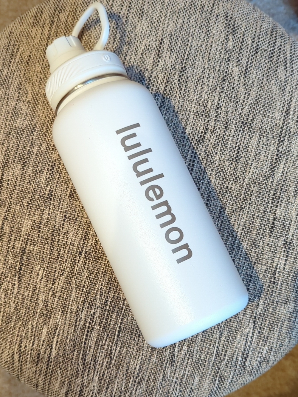 Lululemon NEW 32 oz Back to Life Sport Bottle w/Screw Lid White